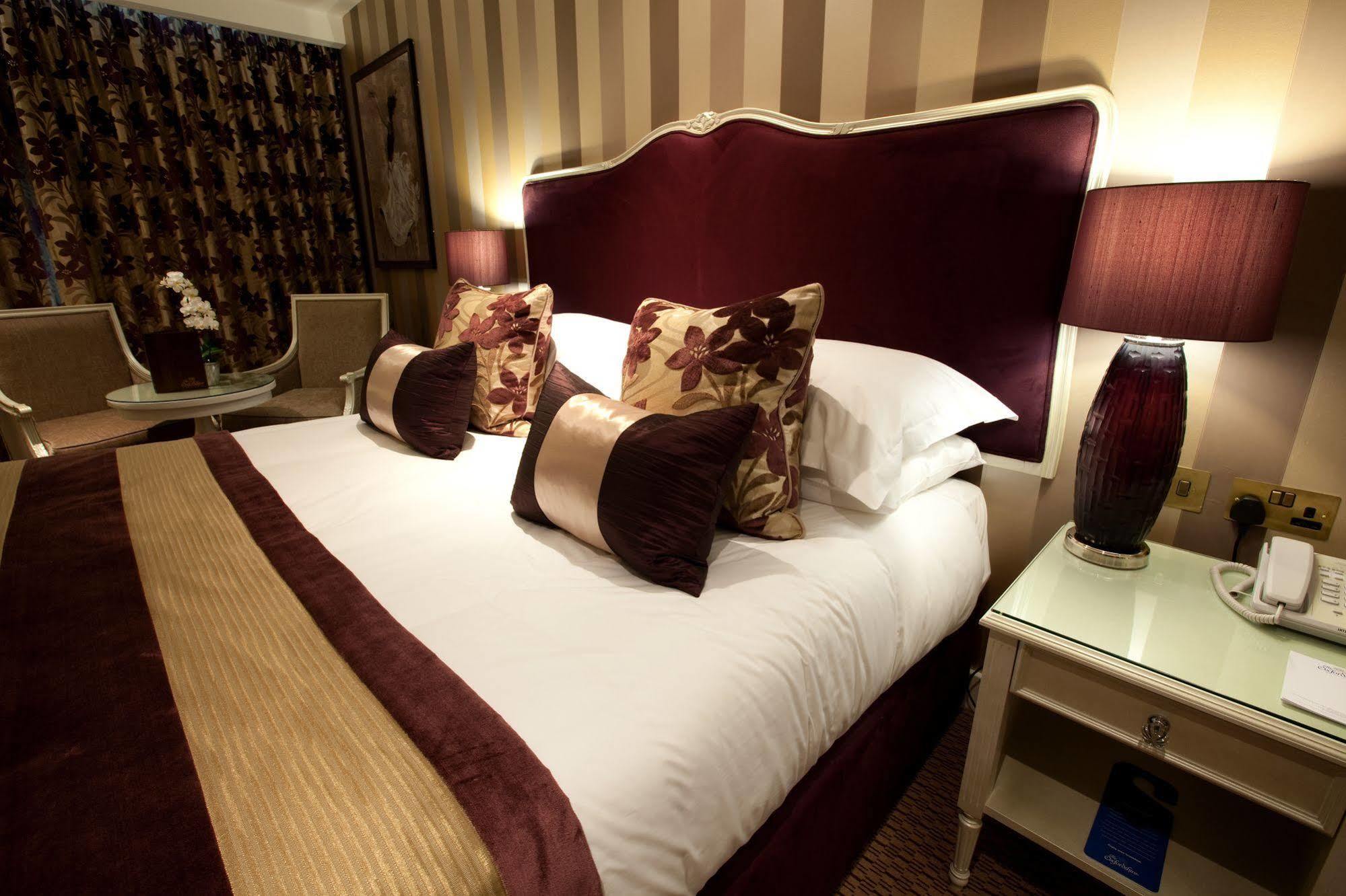 The Oxfordshire Golf & Spa Hotel ثايم المظهر الخارجي الصورة