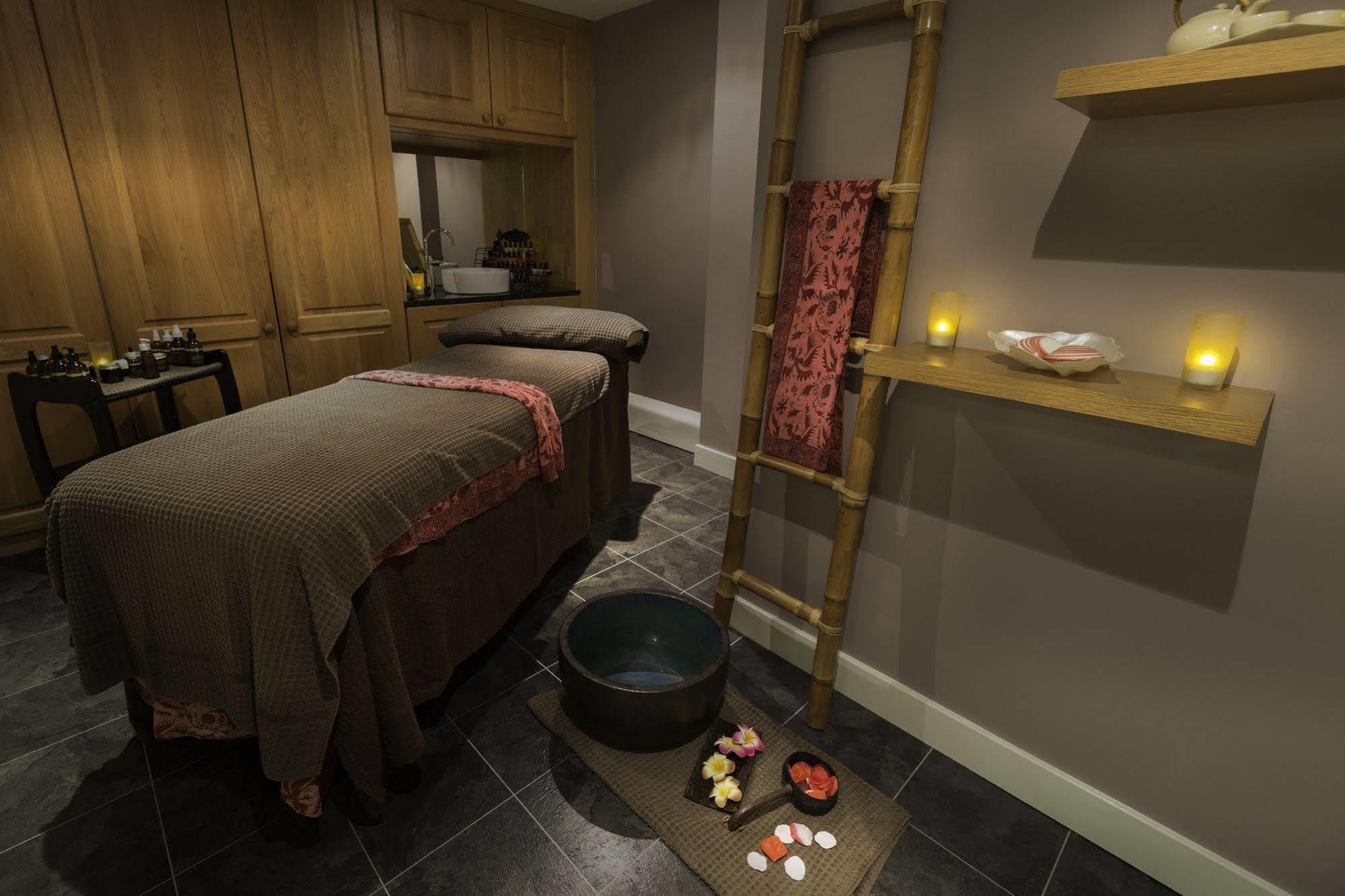 The Oxfordshire Golf & Spa Hotel ثايم المظهر الخارجي الصورة